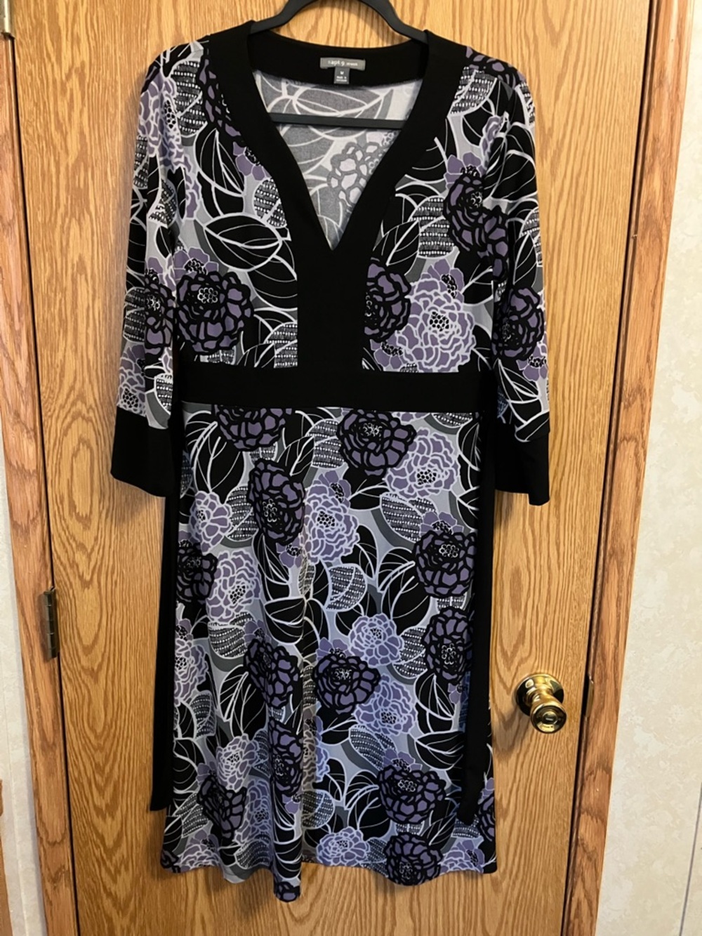 Apt. 9 Black and Lavender Asian Inspired Floral V-Neck Empire Waist Dress Sz Med